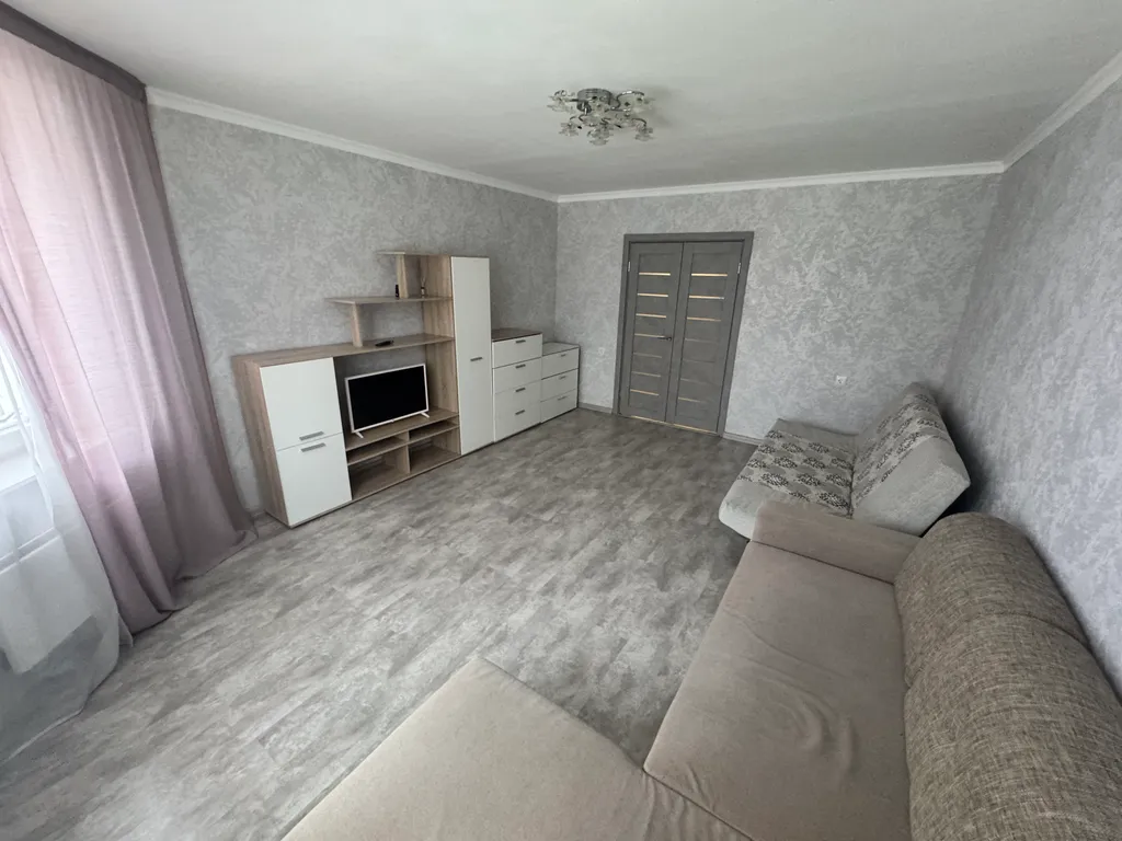 Просторная 2-х комнатная квартира с евроремонтом