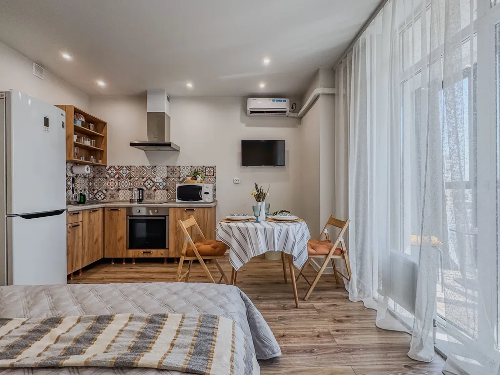 Уютная студия в центре с рабочим местом