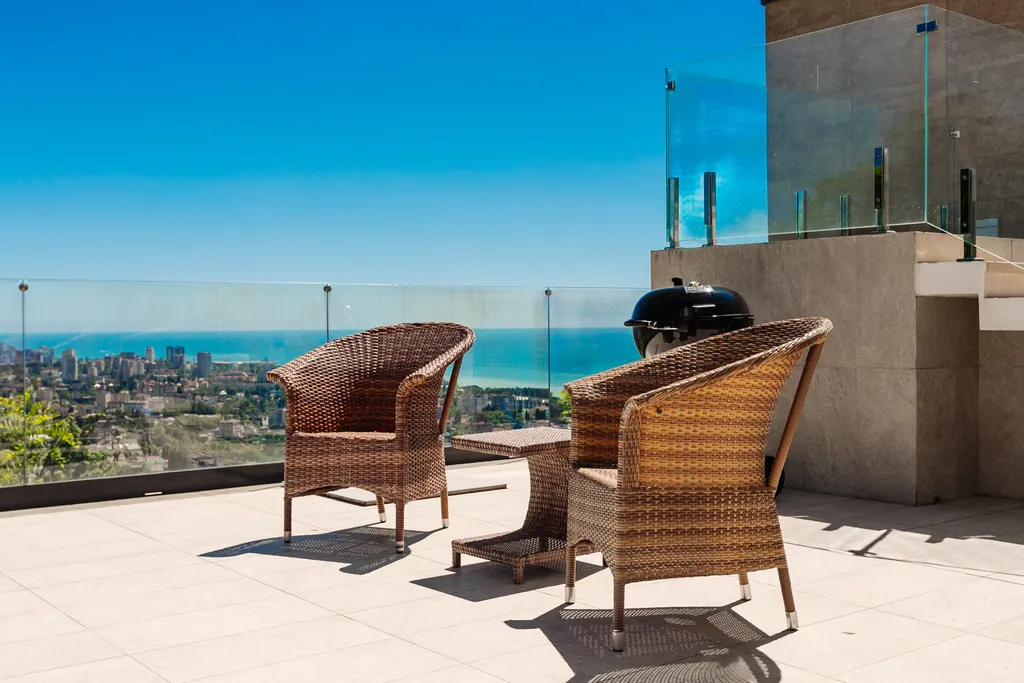 Вилла с потрясающим видом на море и Сочи