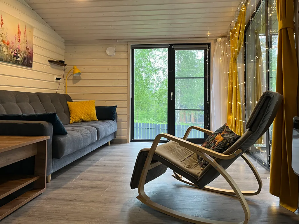 Коттедж Уютный дом с горячей купелью — Стеклянный