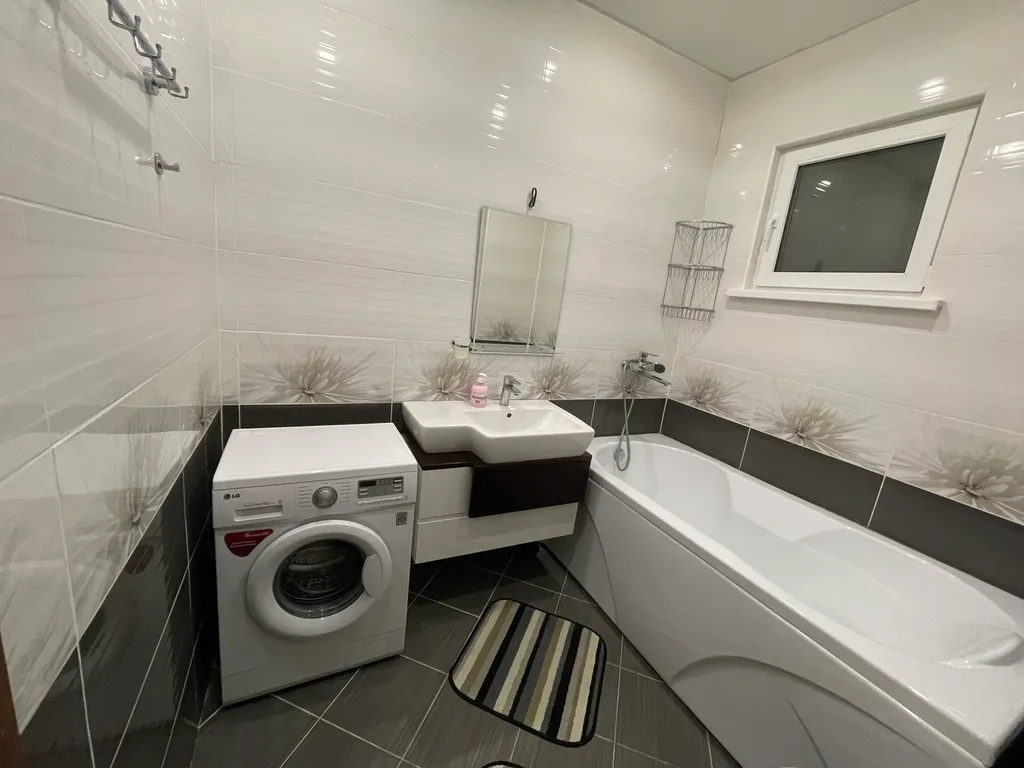 Дом возле Кипарисового озера