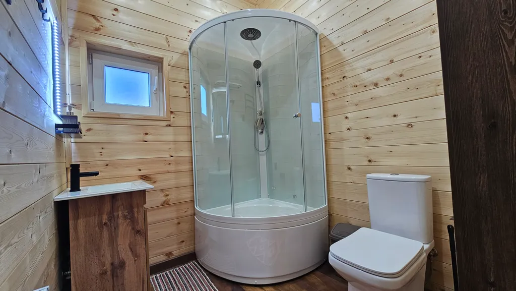 Дом с двумя спальнями и тёплым бассейном