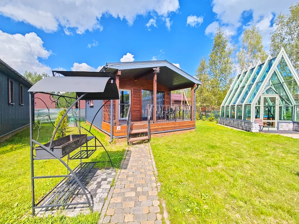 Коттедж Коттедж рядом с Красным озером — Светлое