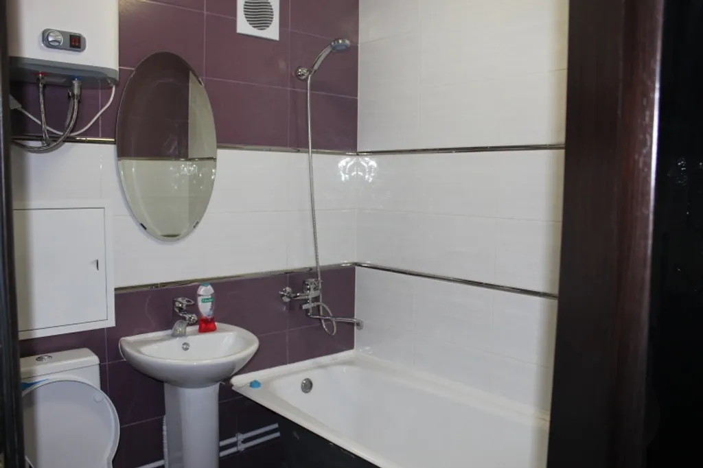 Трехкомнатная квартира-студия возле метро "Березовая роща"