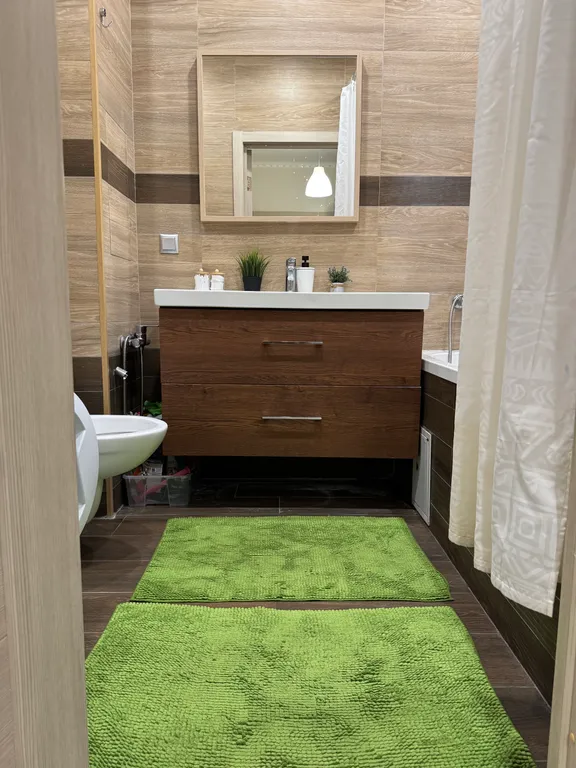 Рады видеть вас в нашей уютной , светлой квартире в Изумрудных Холмах