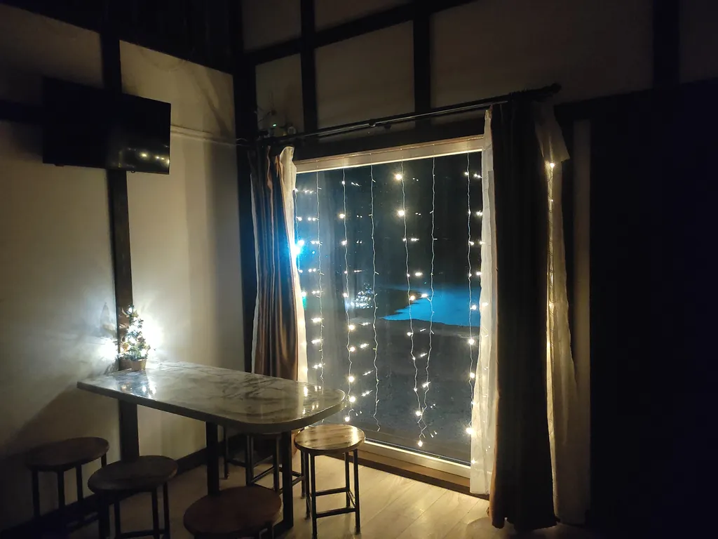 Дом отдыха на берегу озера