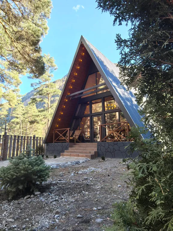 Дом в Приэльбрусье на огороженной территории