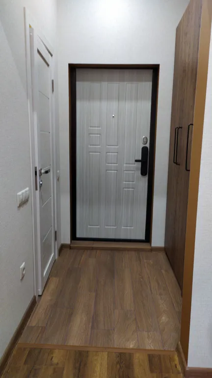 Студия с видом на горы и лес