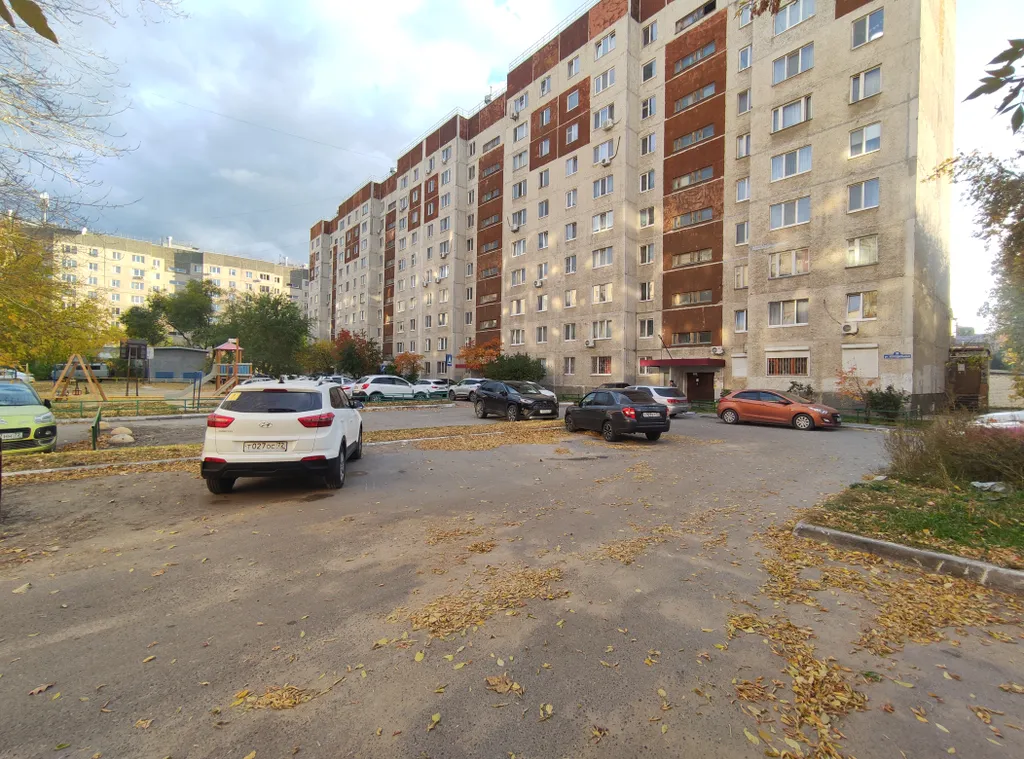 Квартира 3-комнатная квартира ochre apartament у Нефтегазового университета — Тюмень
