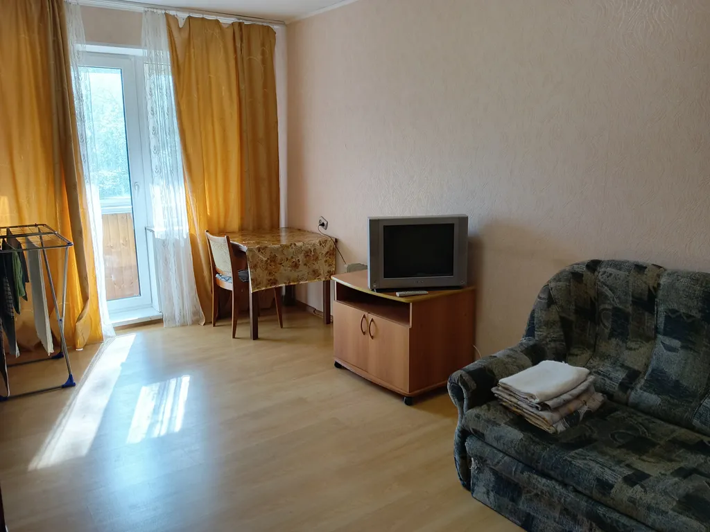 Уютный стандарт около Таганая и вокзала