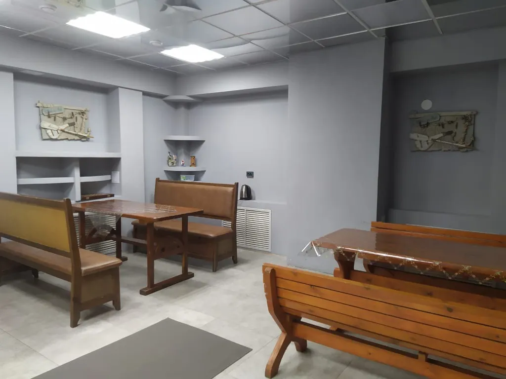 Коттедж на берегу в городе, сауна с бассейном