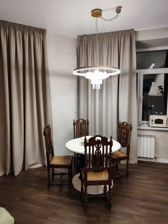 Трёхкомнатная квартира с элементами колониального стиля у подъемника