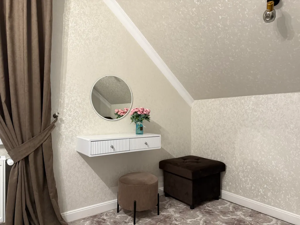 Malkar house с видом на гору Чегет