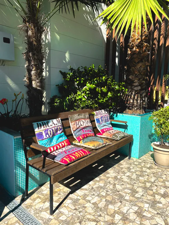 Коттедж Домик у бассейна — Сириус