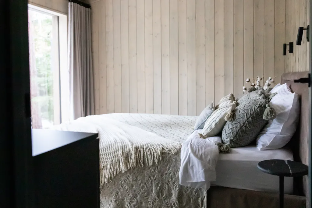 Коттедж Экcклюзивный дом с гopячим чaнoм в сосновом лесу — Семеновское