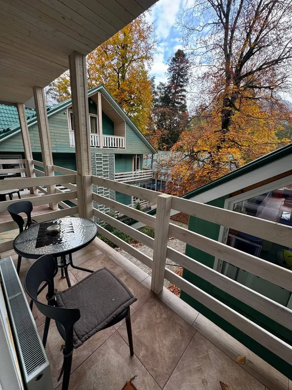 Квартира Квартира Грин Стандарт двухместный с балконом с одной кроватью — Архыз