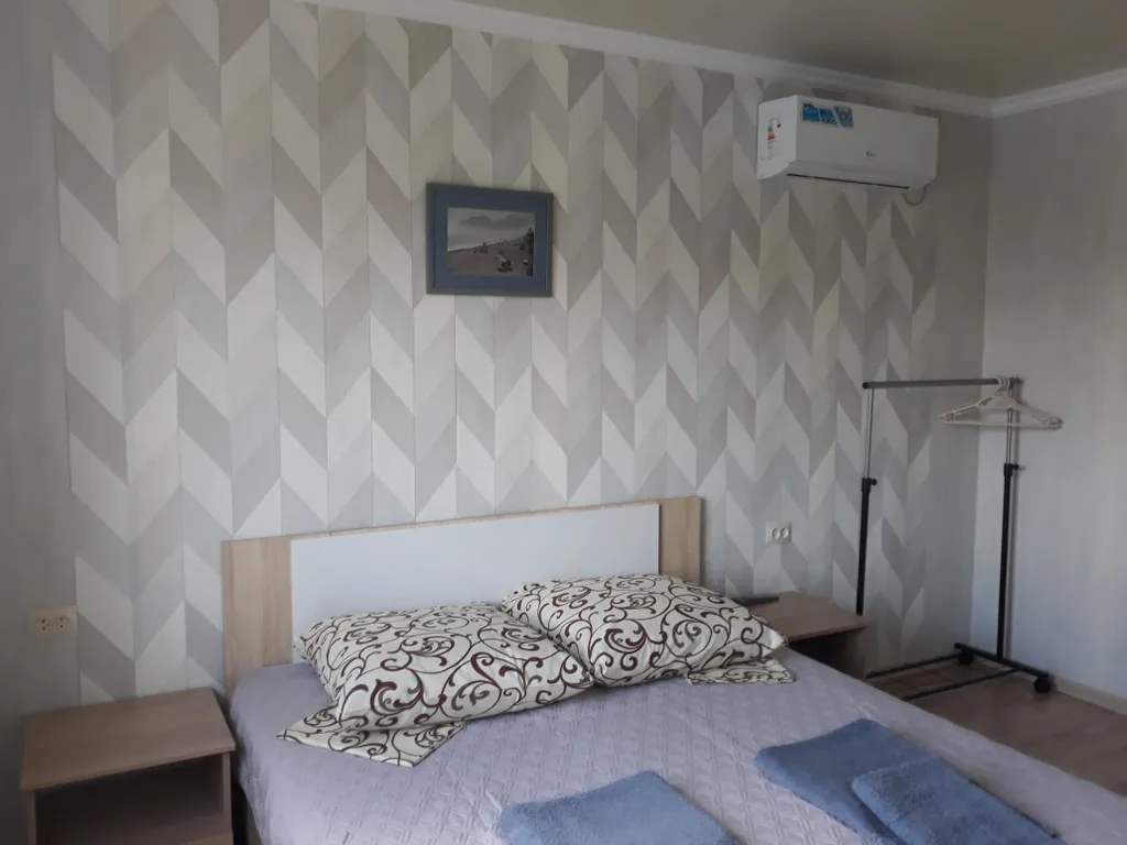 Небольшой 2-х местный номер с 1 двуспальной кроватью