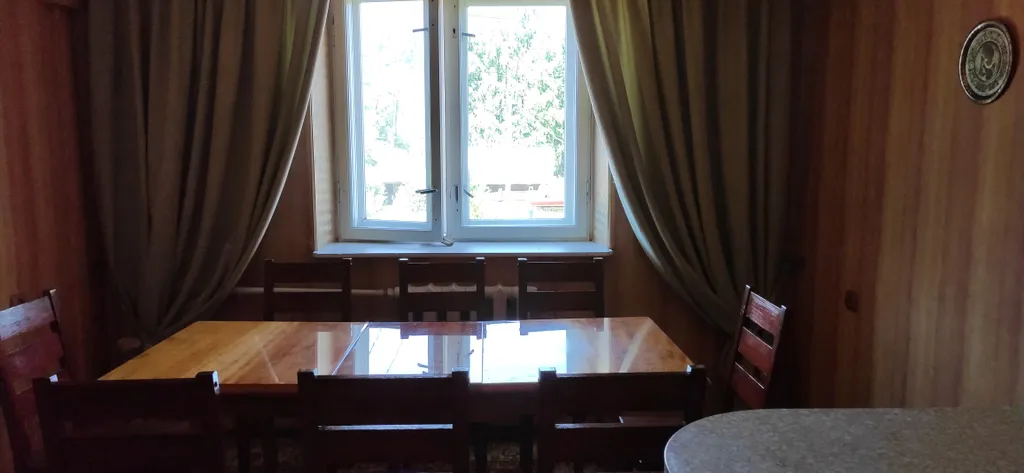 Дом с камином и садом! Две минуты до пляжа!