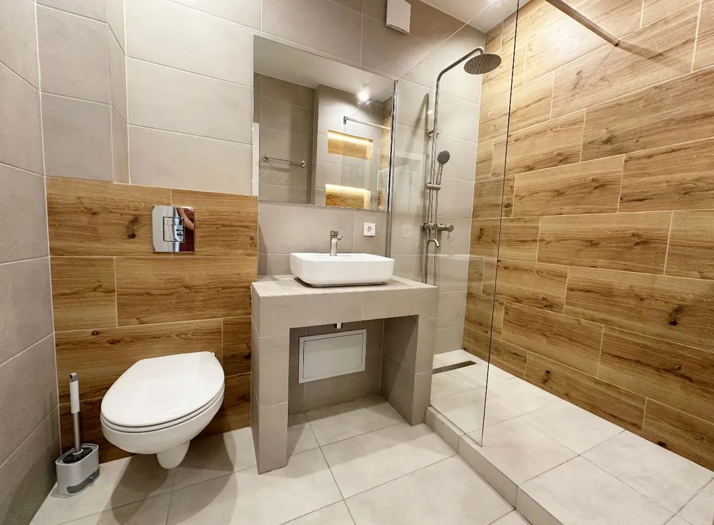 Современный коттедж вблизи дома