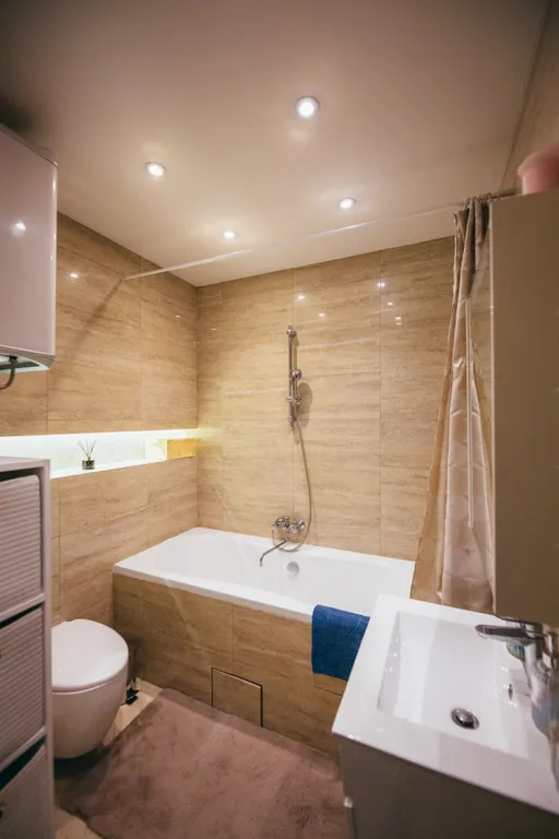 Квартира Двухкомнатная квартира с дистанционным заездом — Калининград