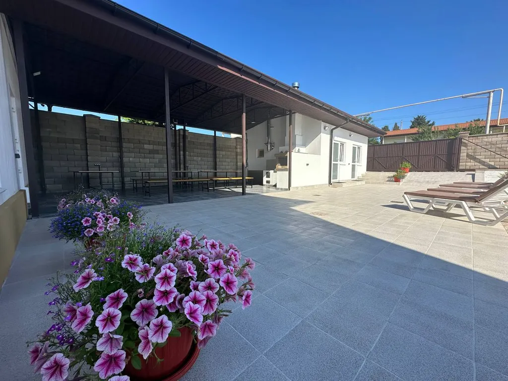 Новая Вилла Нинель возле моря