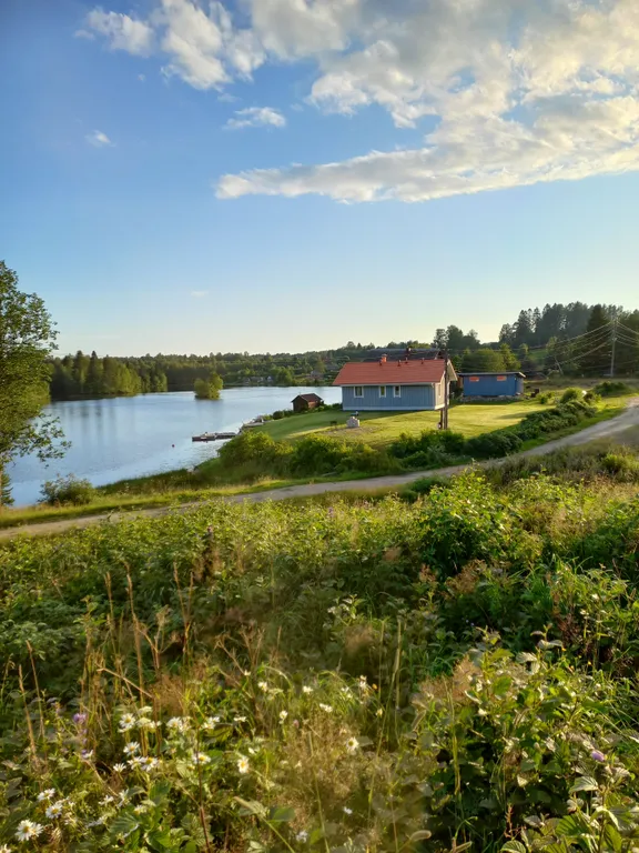 Дом с видом на озеро