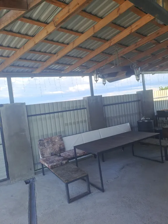 Дом с баней и бассейном