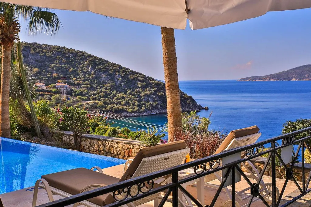 Вилла с видом на море