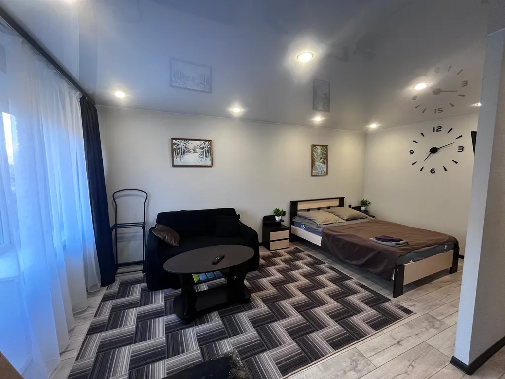 Квартира Квартира в центре города, чистый двор, рядом магазин, больница, сбер — Сланцы