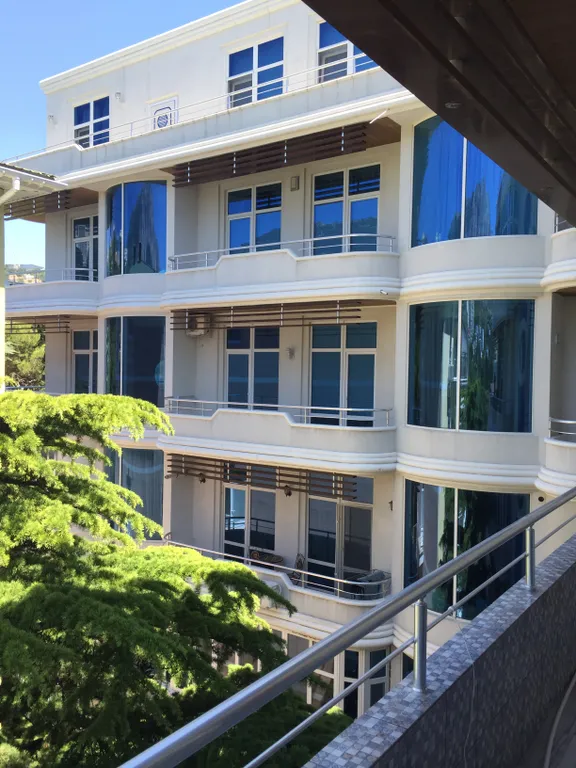 Апартаменты с видом на море и горы