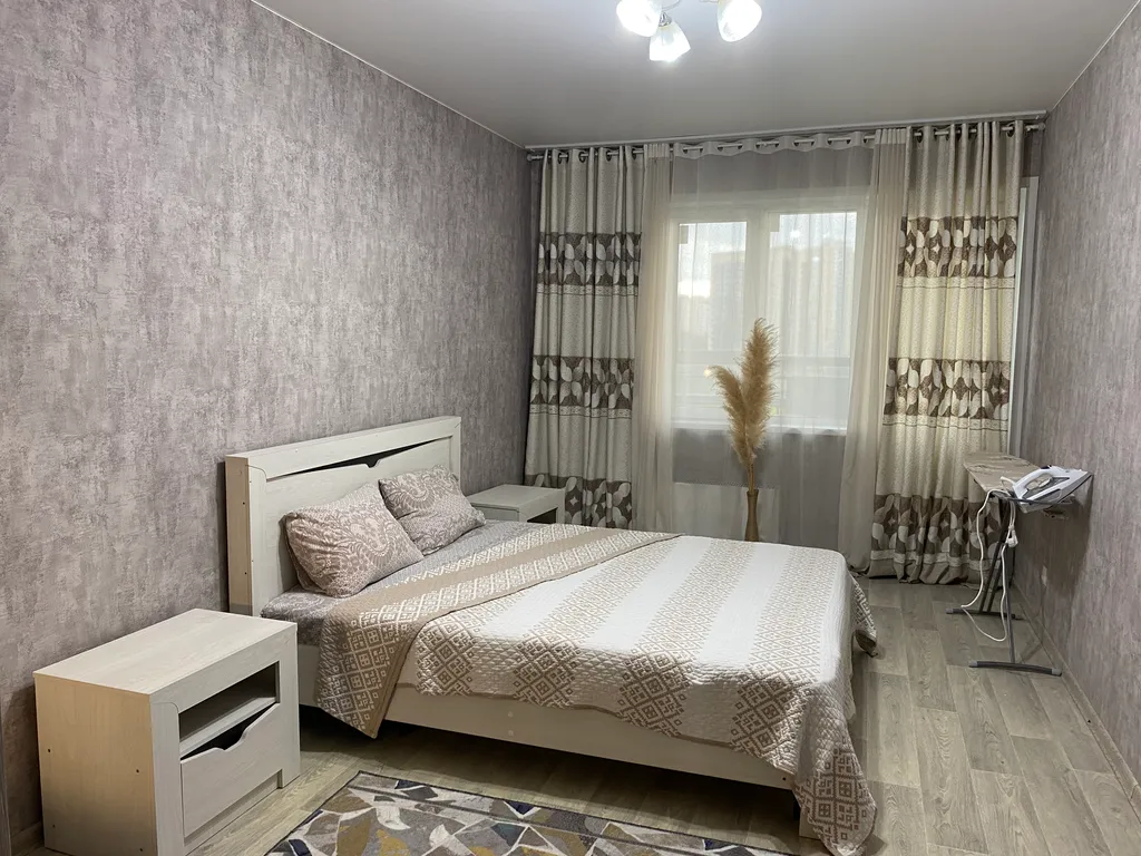 Квартира Квартира Уютная большая двухкомнатная Центральный район Кардиоцентр Планета — Красноярск