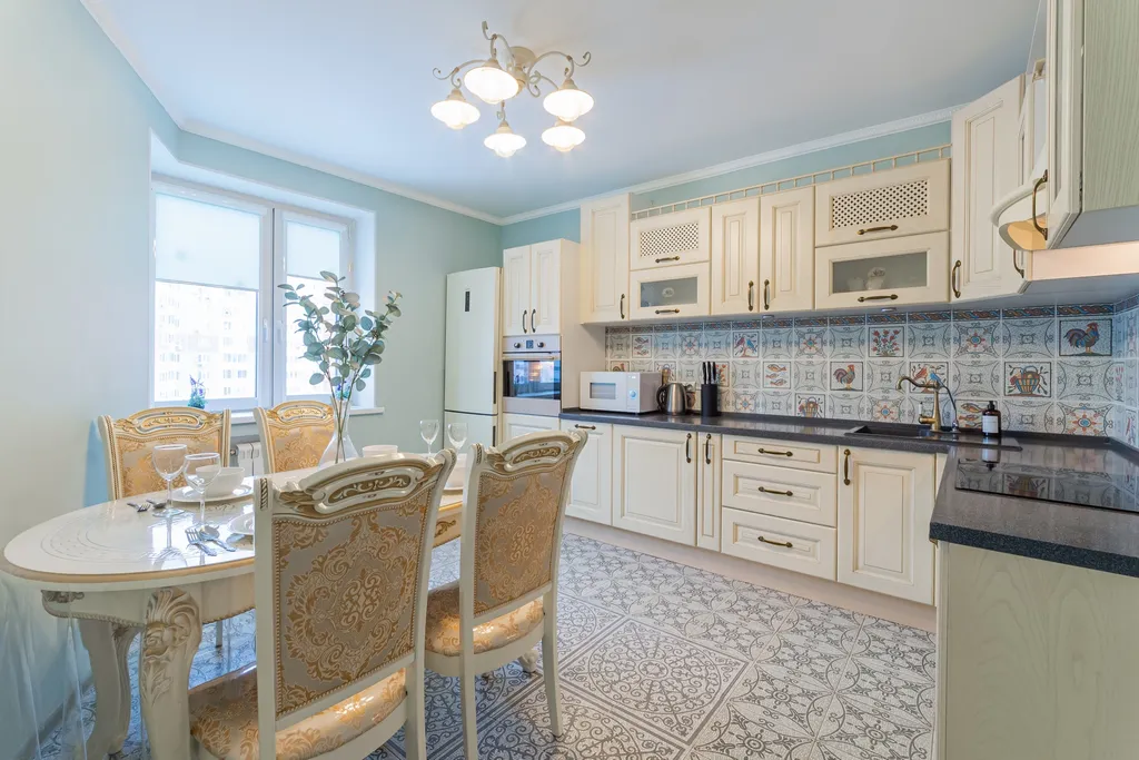 Уютная двухкомнатная квартира рядом с метро и видом на набережную