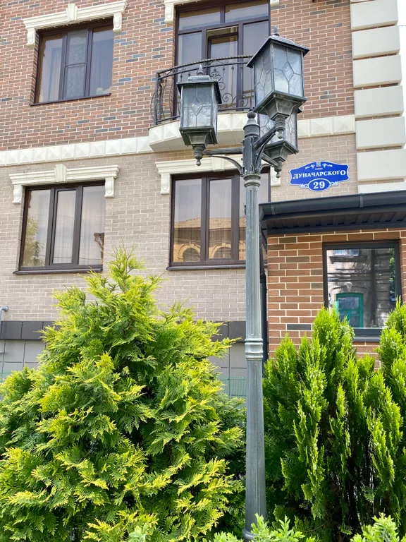 Просторная квартира с видом на горы в центре города