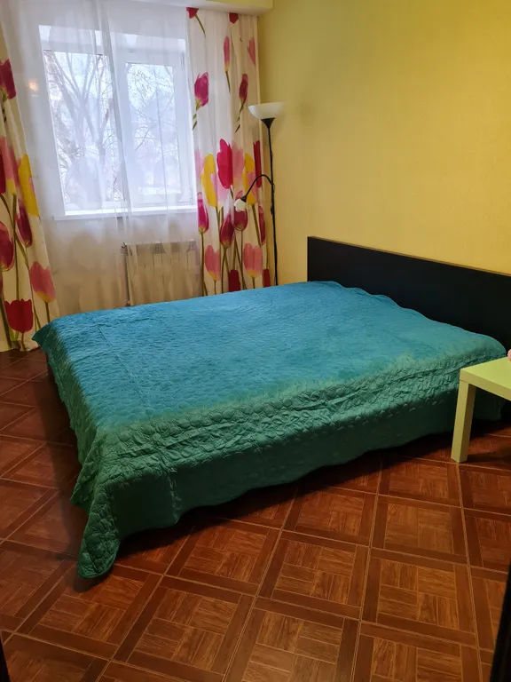 Трехкомнатная квартира-студия возле метро "Березовая роща"