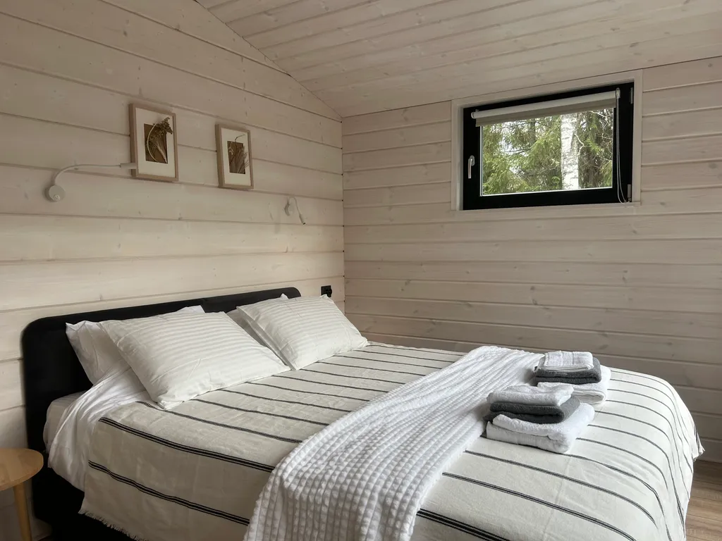 Коттедж Коттедж у озера с камином Сосновый Дом — Орехово