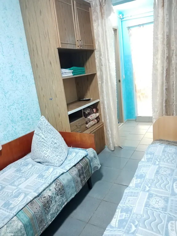 Уютная комната рядом с морем