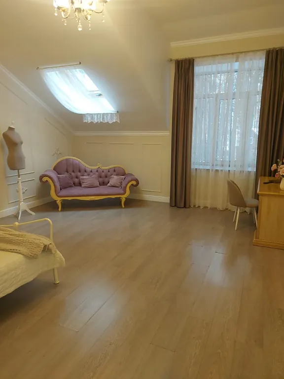 Белоснежная веранда и усадьба