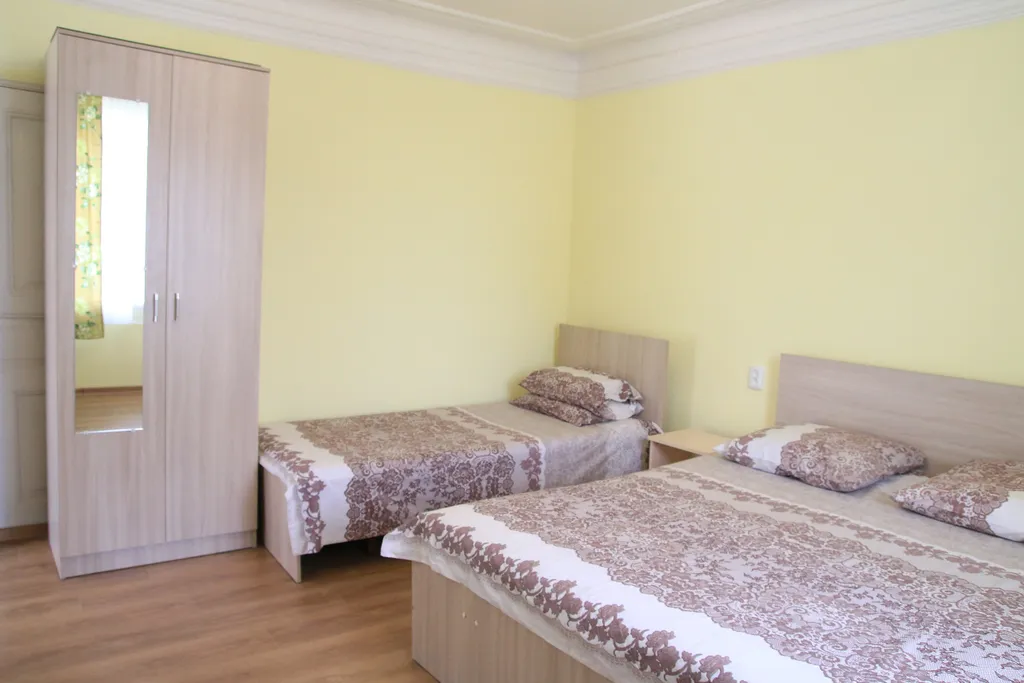 Уютная квартира в частном зелёном дворе