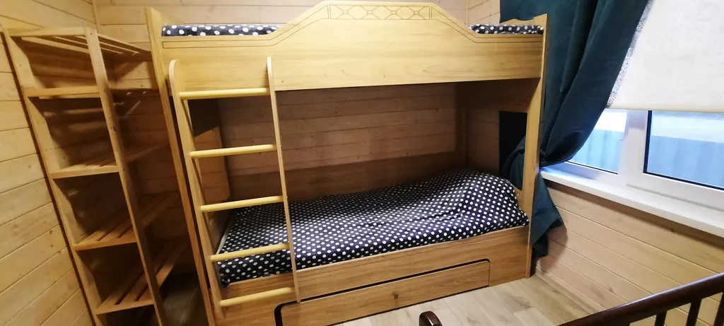 Коттедж с собственной территорией, большой беседкой и мангальной зоной