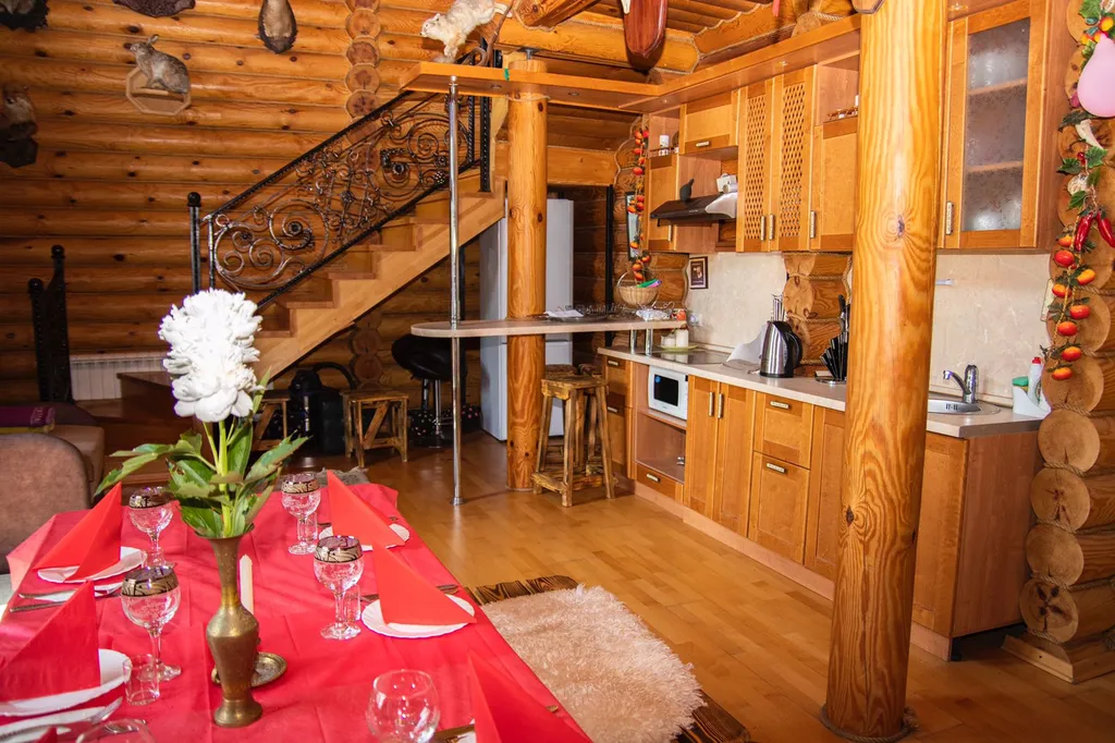 Дом охотника с бассейном для приятного отдыха