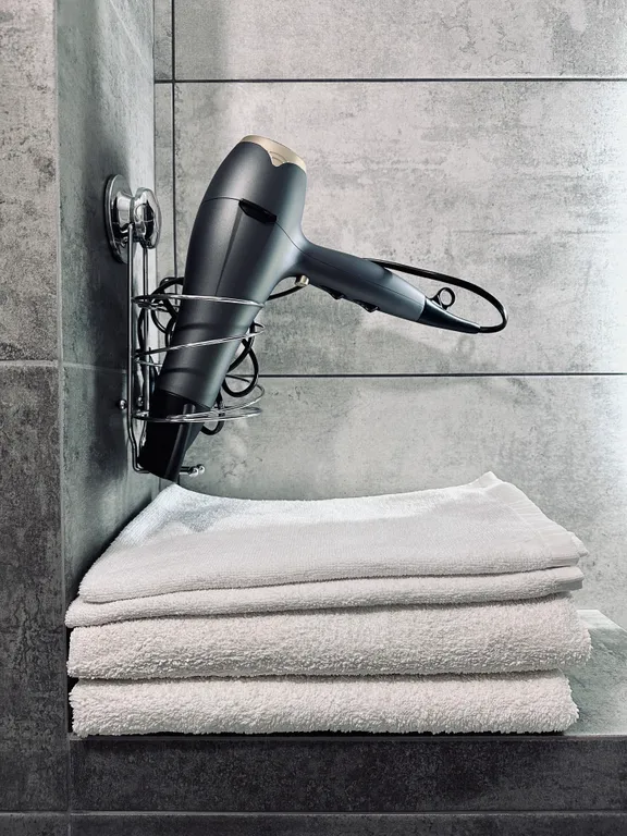 Студия в Искре