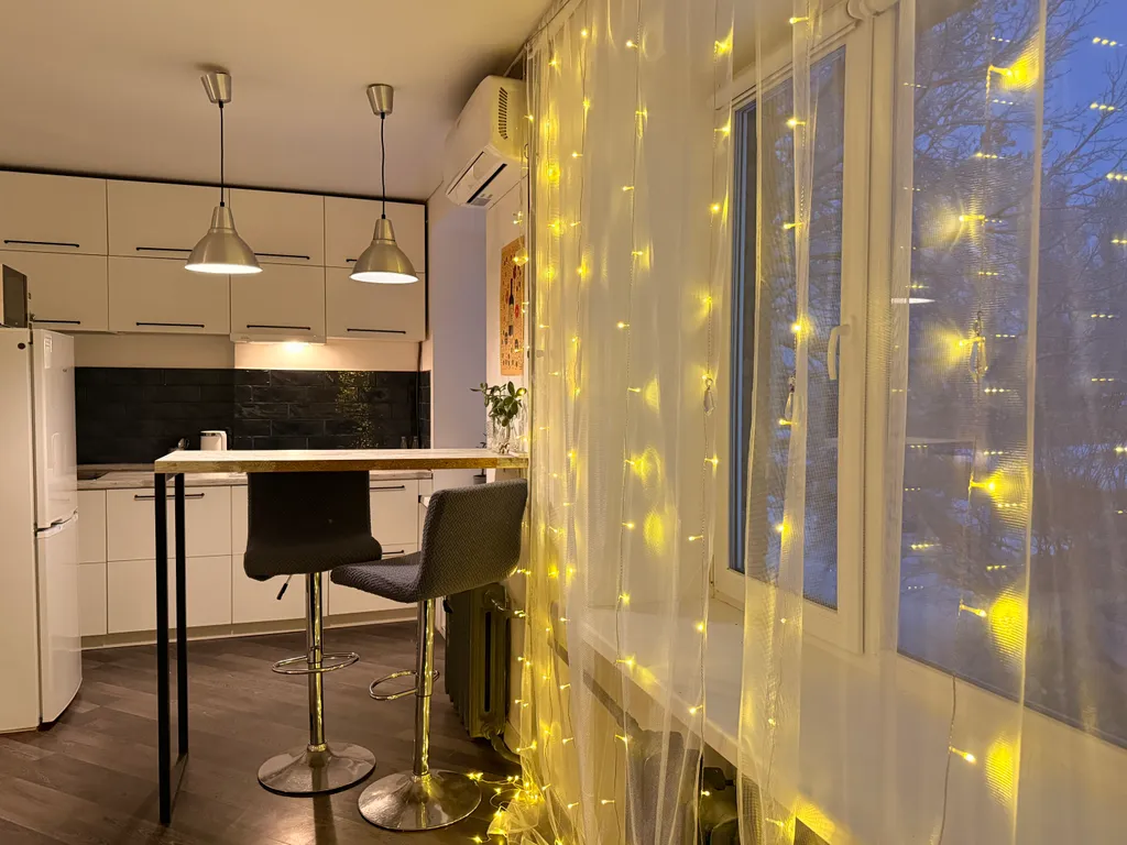 Уютная квартира-студия с отдельной спальней в самом центре города