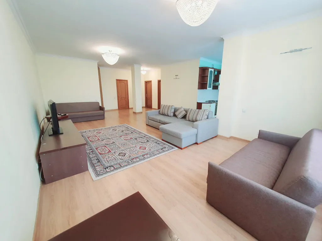 Уютная квартира в самом центре Астаны, с видом с 36 этажа