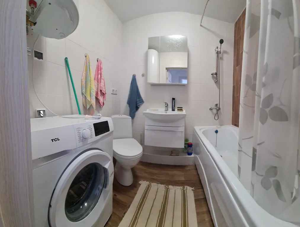 Однушка в корпусе с бассейном