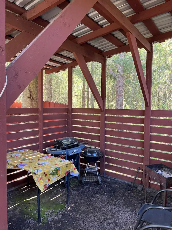 Уютный лесной домик