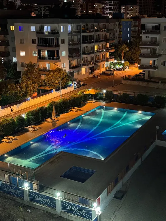 Квартира на Средиземном море с бассейном и горками