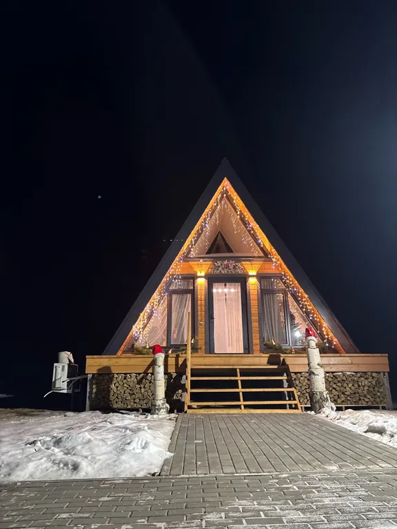 Домик у леса с чаном