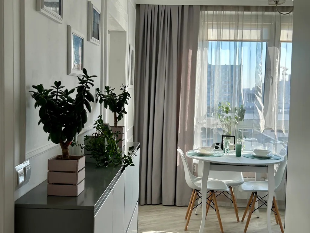 Встречайте рассветы в дизайнерской квартире с видом на Останкино.