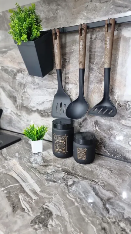 Студия у метро Парнас