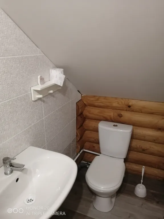 Дом из дерева у моря